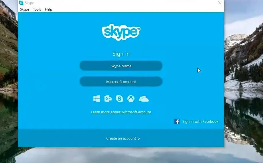 windows 10 skype opens randomly