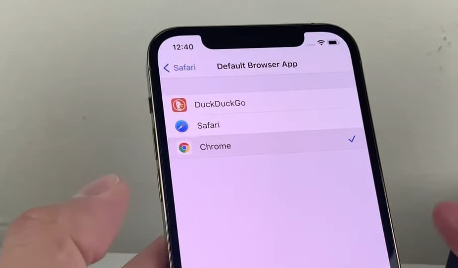 Установите Chrome в качестве браузера по умолчанию на iPhone